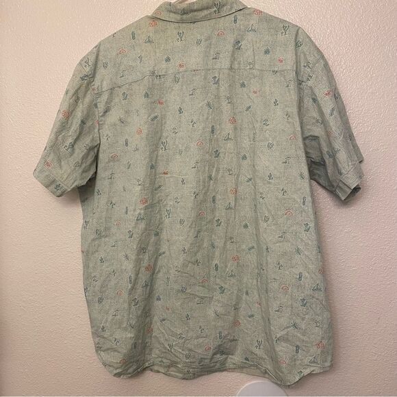 Columbia Short Sleeve green tropical print summer casual button down shirt XL - Picture 3 of 10